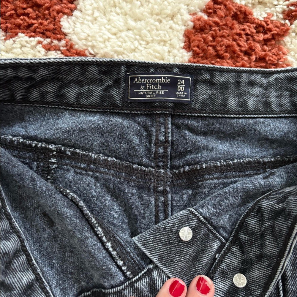 Abercrombie & Fitch Charcoal A-Line Skirt - Picture 2 of 3